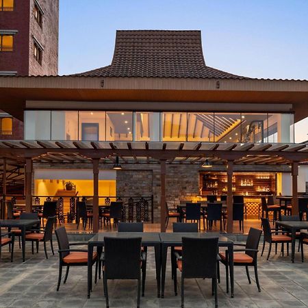 Ramada By Wyndham Kathmandu Dhumbarahi Hotel Buitenkant foto