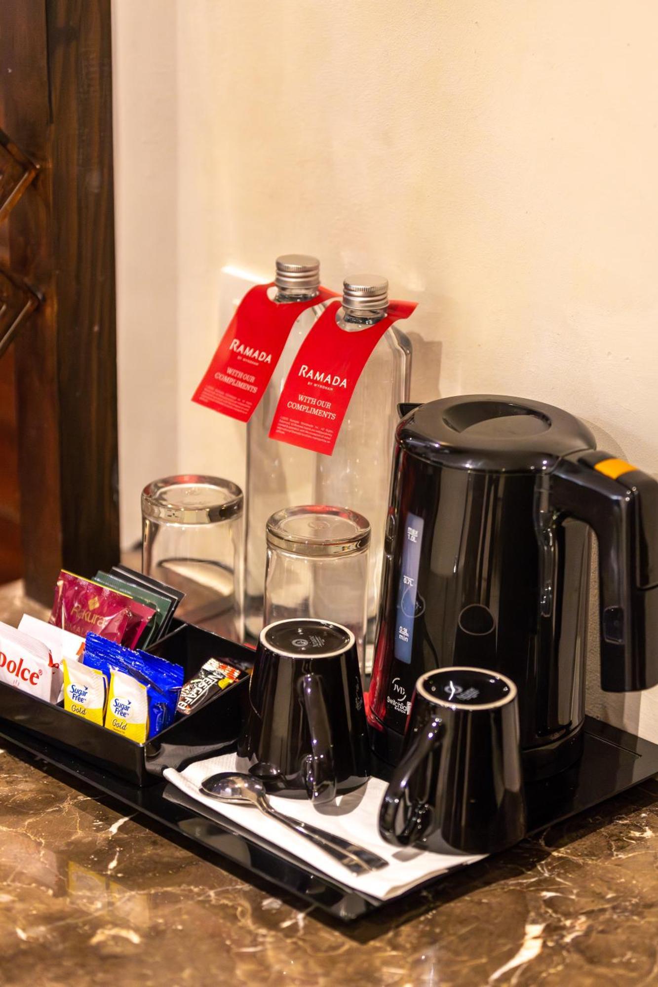 Ramada By Wyndham Kathmandu Dhumbarahi Hotel Buitenkant foto