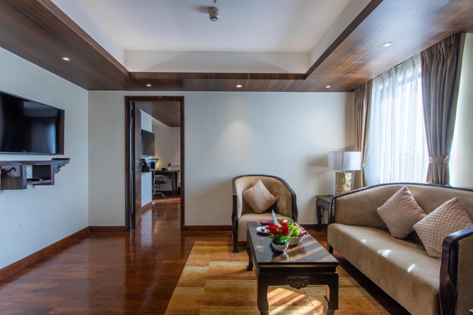 Ramada By Wyndham Kathmandu Dhumbarahi Hotel Buitenkant foto