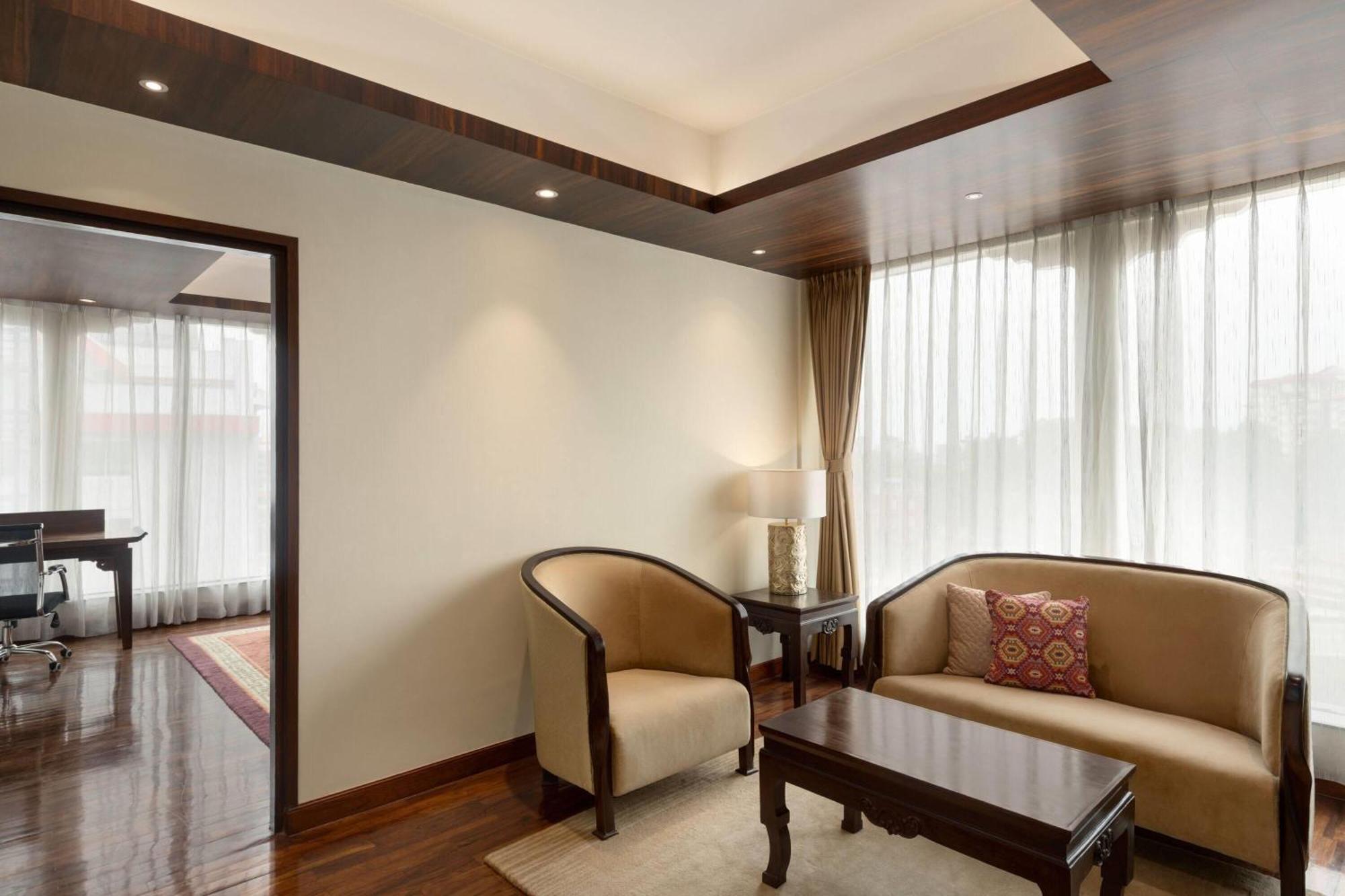 Ramada By Wyndham Kathmandu Dhumbarahi Hotel Buitenkant foto
