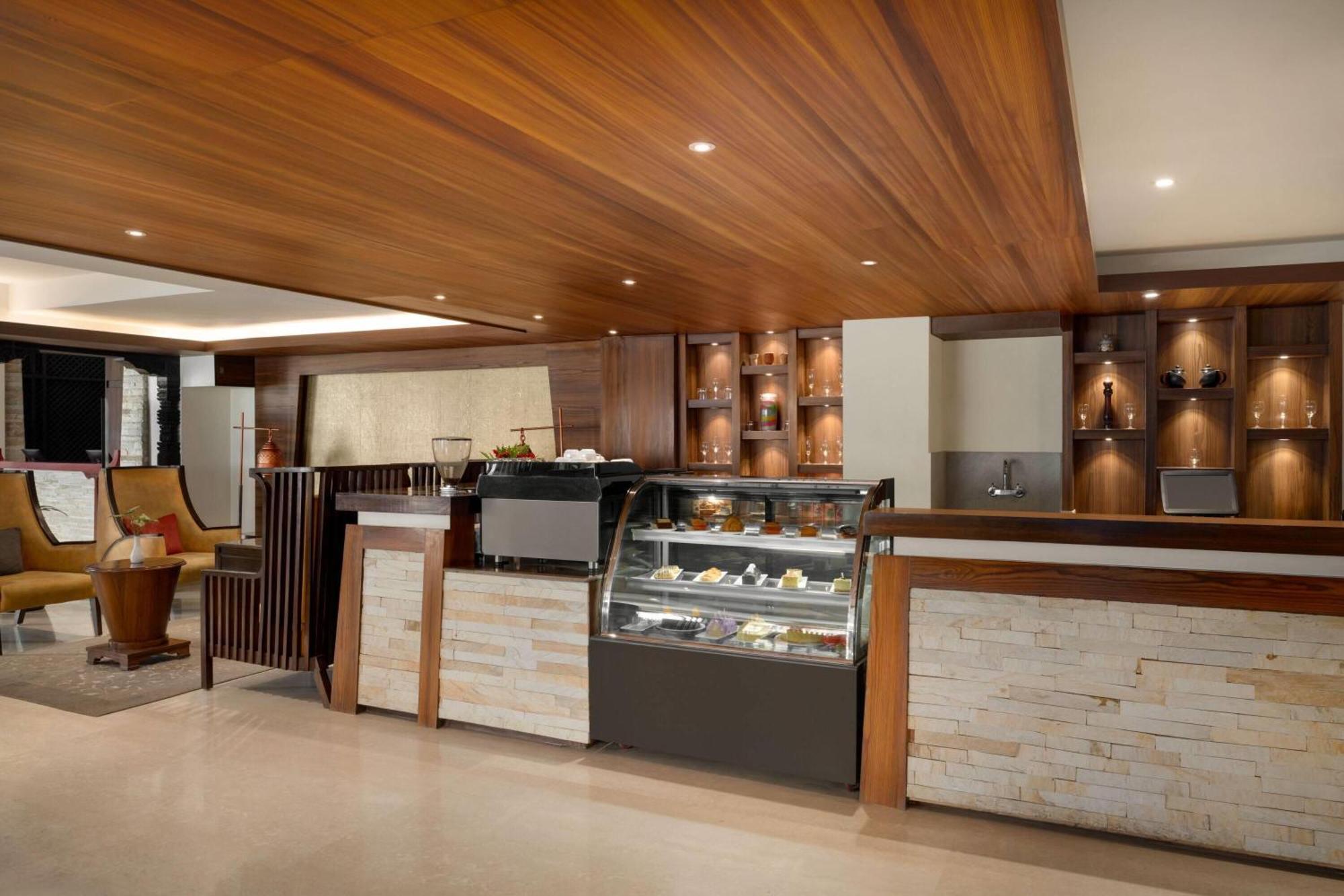 Ramada By Wyndham Kathmandu Dhumbarahi Hotel Buitenkant foto
